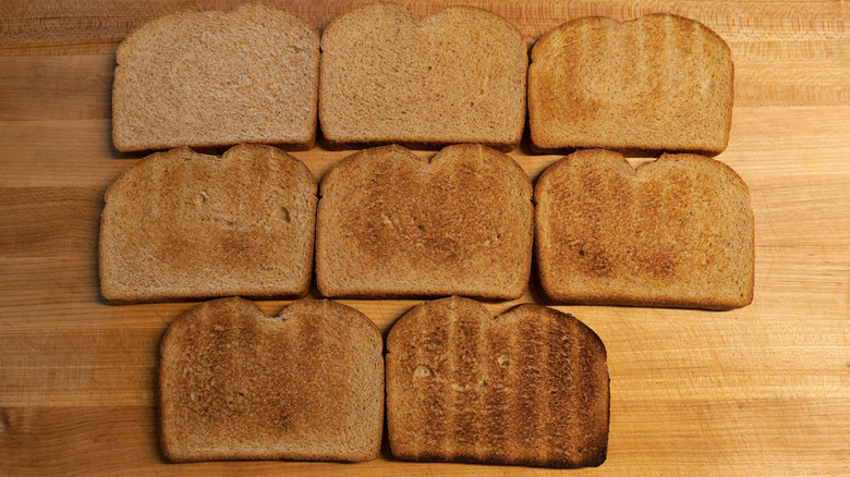 Here are the seven different shades of toast produced by the Breville Eye Q, plus a control slice in the top left.