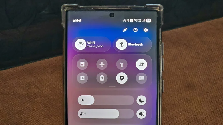 Quick Panel on a Samsung phone.