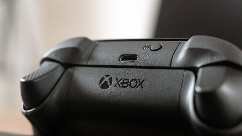 The Xbox Series X controller from the top.