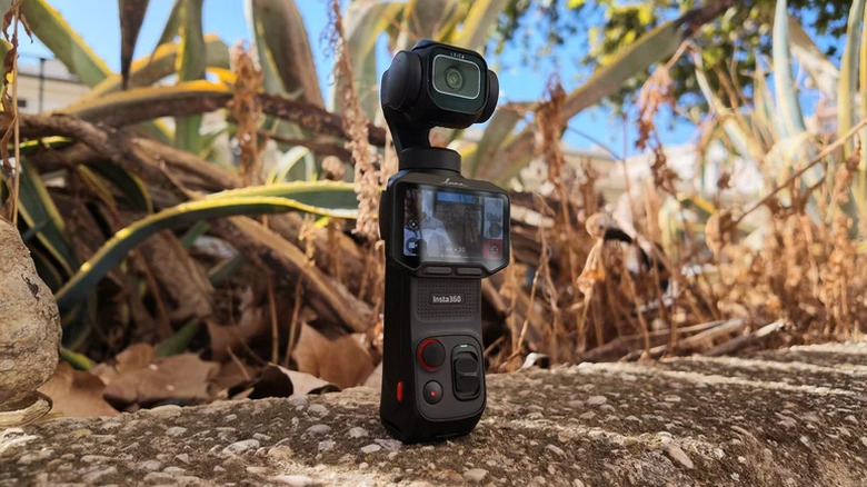 Insta360 Luna Pro.