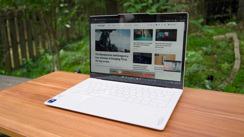Lenovo Yoga Slim 7i Ultra Aura Edition.