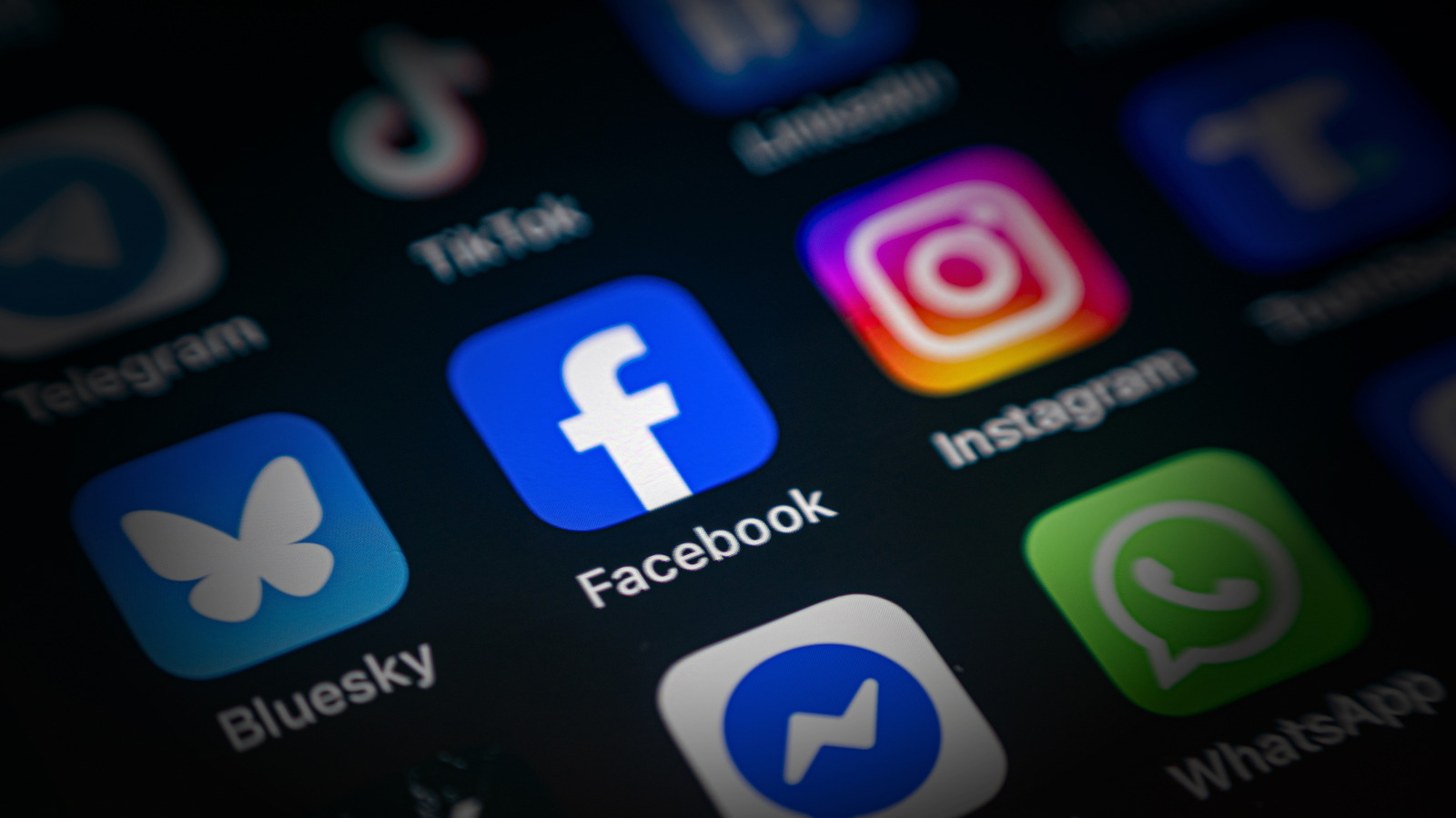Facebook and Instagram appear to down
