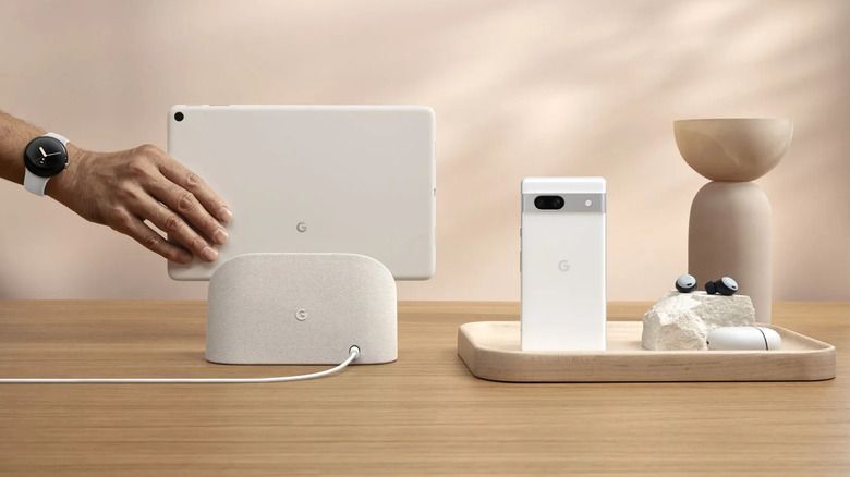 A lineup of Pixel devices