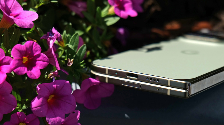 Wireless charging speed on the Pixel 11 Pro Fold has increased from 15 to 25 watts.
