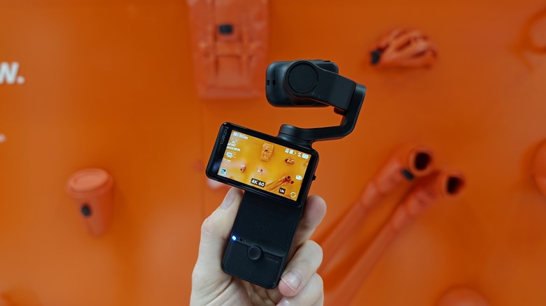 Hohem's EyePic gimbal camera.