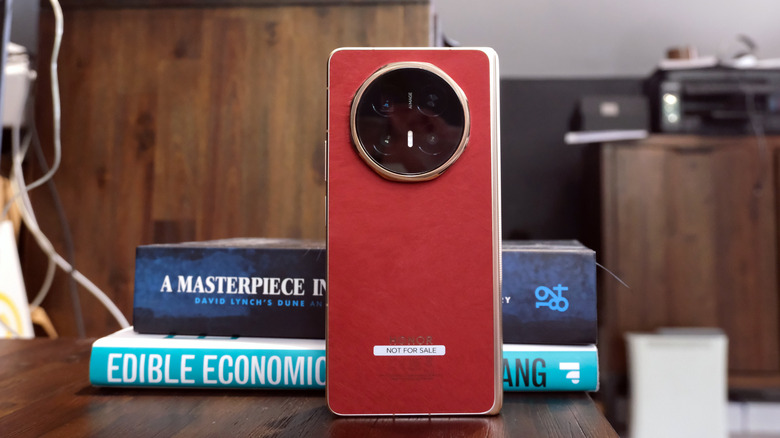 Image of the Honor Magic V6