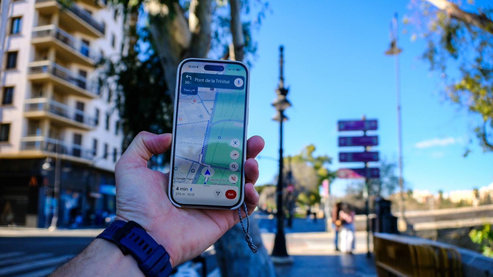 How Google Maps knows when a business is packed