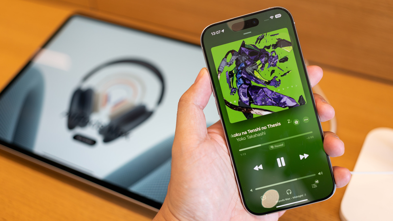 How much data does Apple Music use for lossless audio quality?