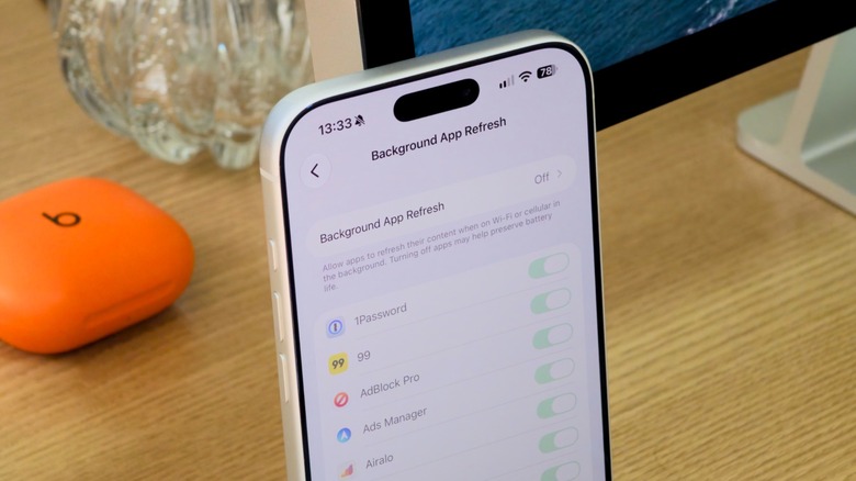 Background App Refresh menu in iPhone Settings.