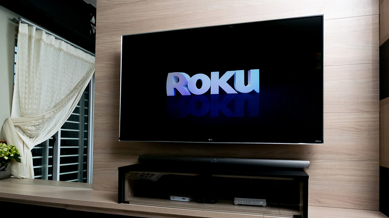 A TV displaying the Roku logo