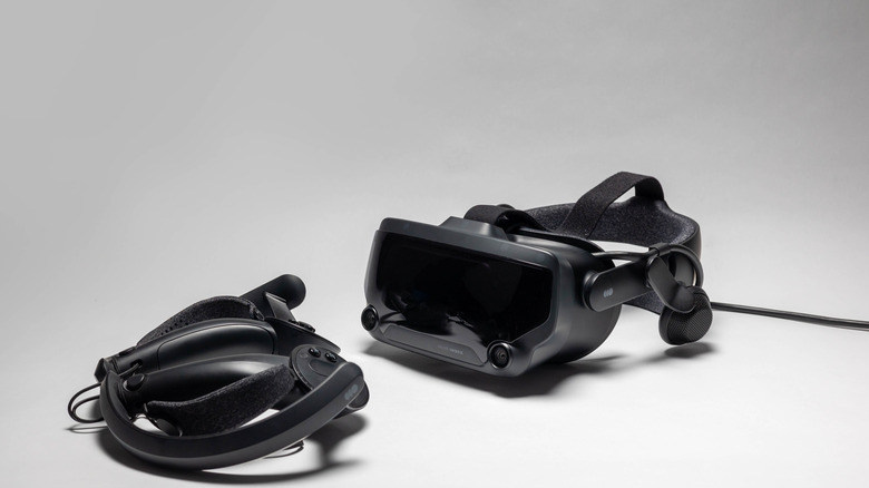 Valve VR Index headset and controllers.