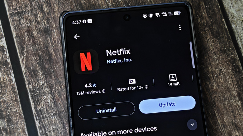 Netflix in Play Store with update and uninstall buttons
