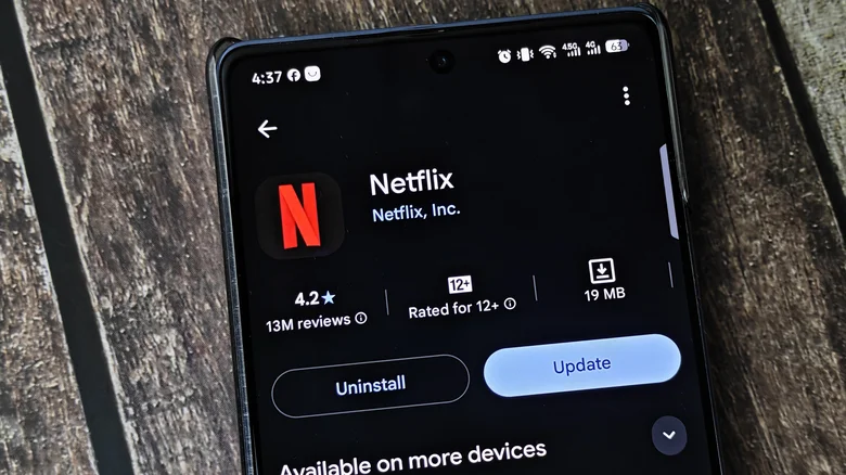 Netflix in Play Store with update and uninstall buttons