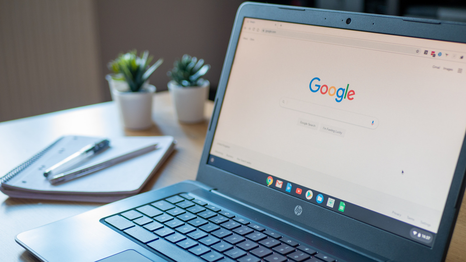 https://www.engadget.com/img/gallery/how-to-turn-your-old-windows-pc-into-a-chromebook-for-free/l-intro-1789665326.jpg