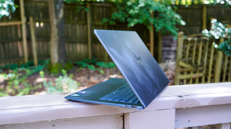The HP Omnibook X's side profile.