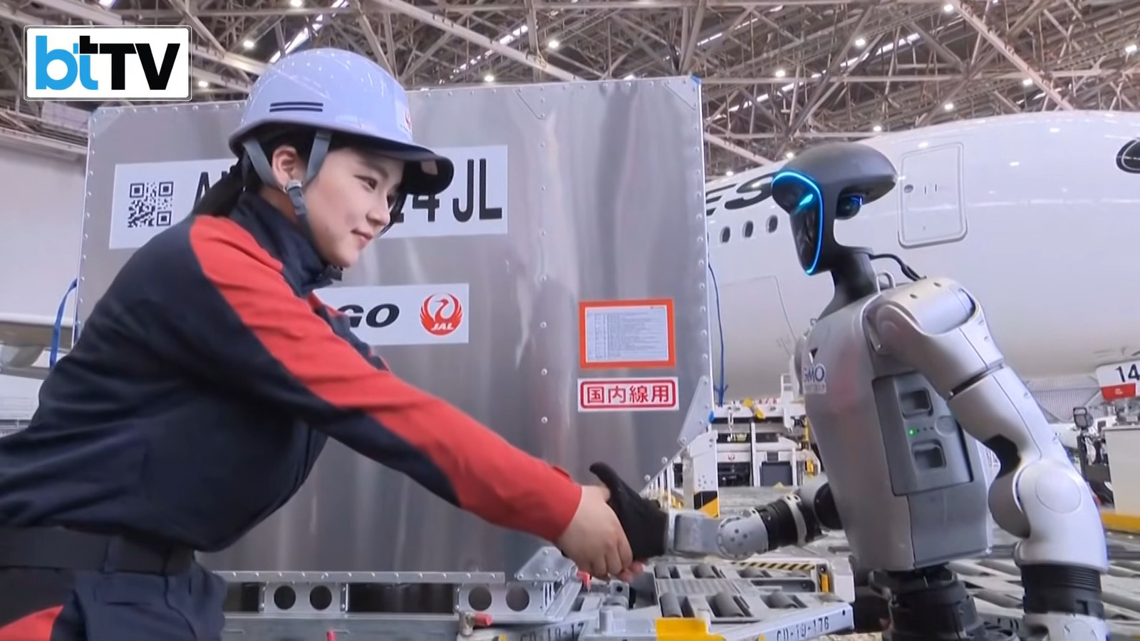 Humanoid robots will work as baggage handlers at Tokyo airport