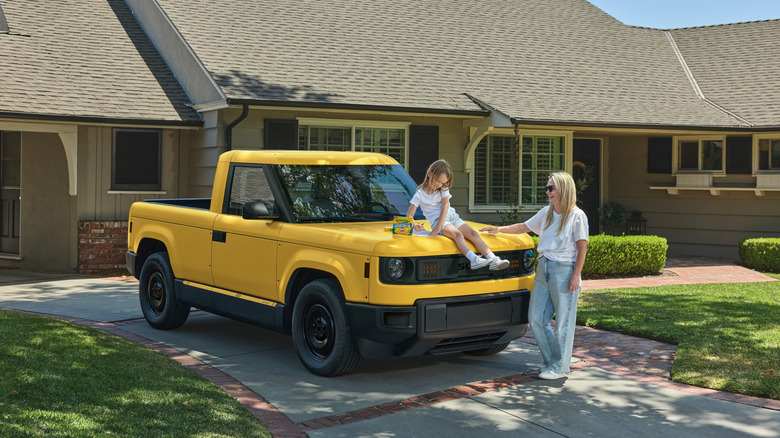 An image of the Slate EV in Crayola's Dandelion wrap.