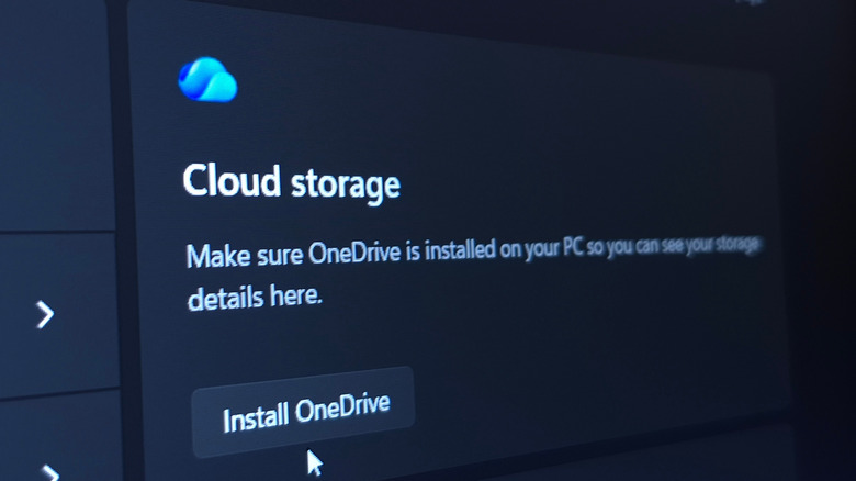 Cloud storage panel in Windows 11 settings advertising OneDrive.
