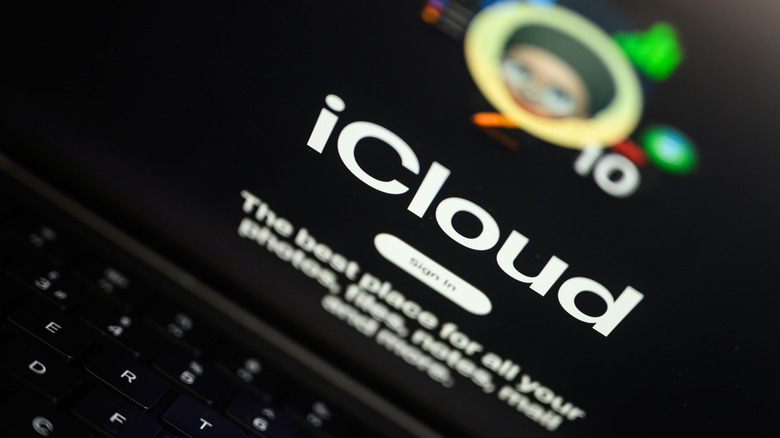 iCloud sign in website.
