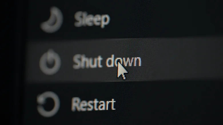Close-up of the Windows 11 power menu on the Start Menu.