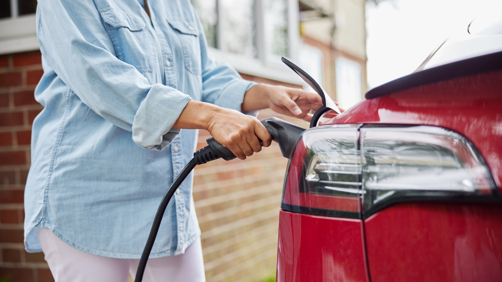 https://www.engadget.com/img/gallery/level-1-2-and-3-ev-chargers-which-is-better-to-use/l-intro-1790037757.jpg