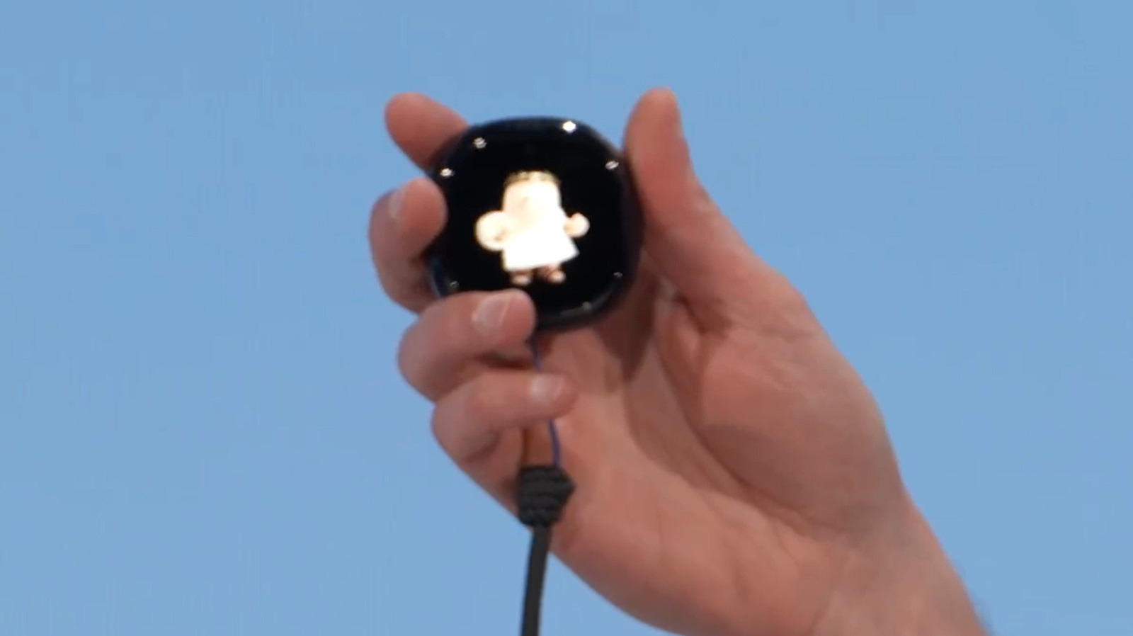 Meta put Muse in a Tamagotchi like 'Charm' device
