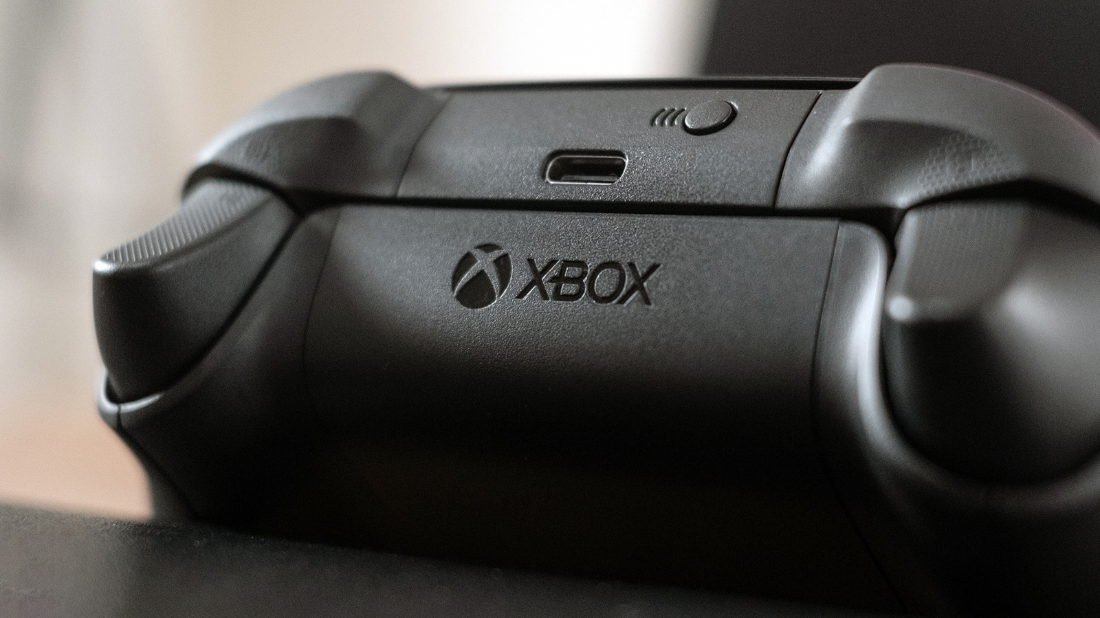 https://www.engadget.com/img/gallery/microsoft-hired-an-analyst-with-an-influential-video-game-blog-to-fix-xbox/l-intro-1779318837.jpg