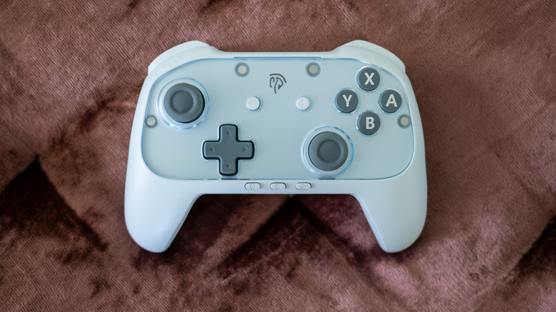 EasySMX S10 Lite in ice blue.