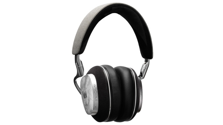 The Noble Audio Artemis headphones.