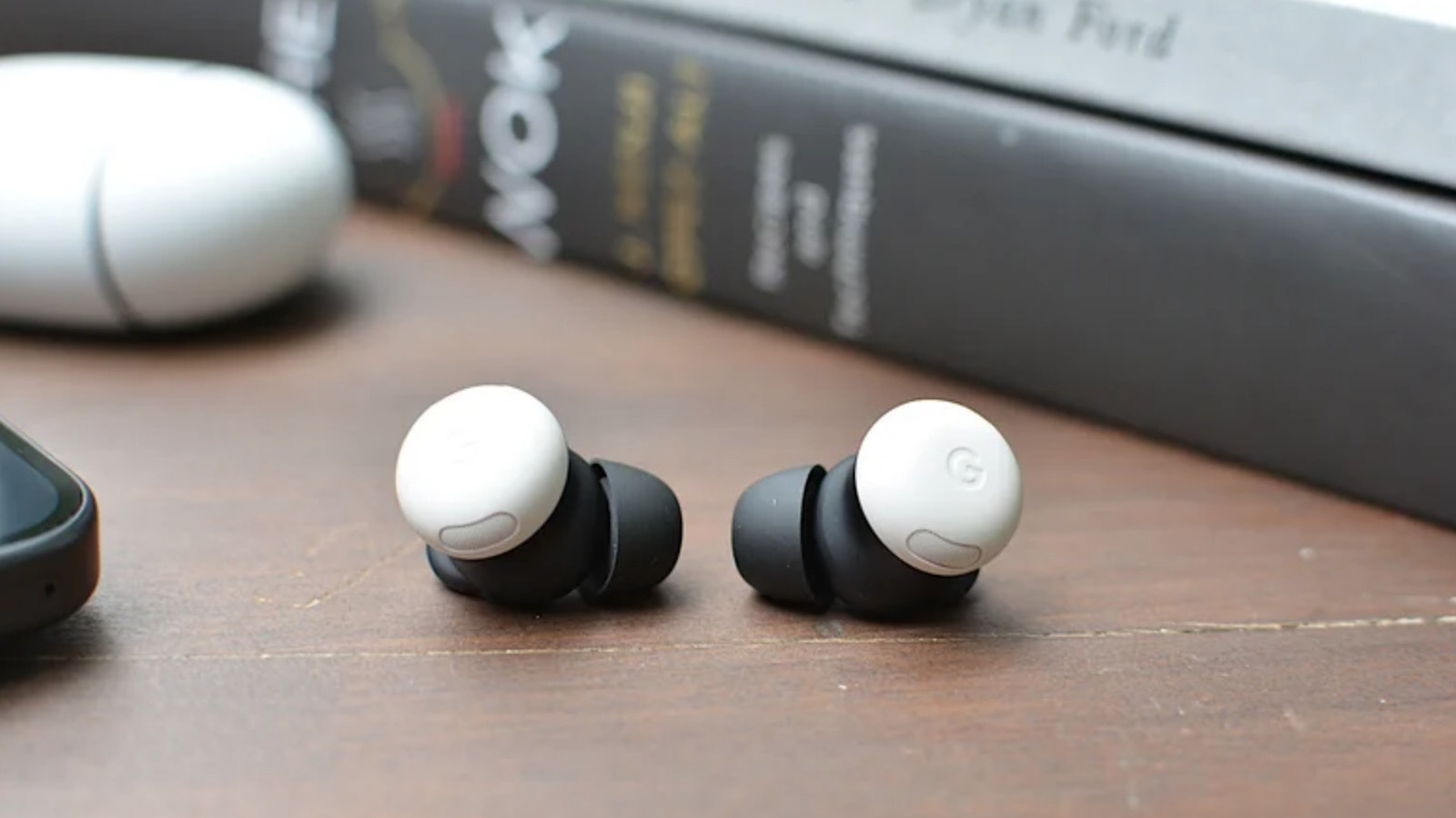 Pixel Buds Pro 2 and 2a are getting some upgrades, including deeper Gemini integration