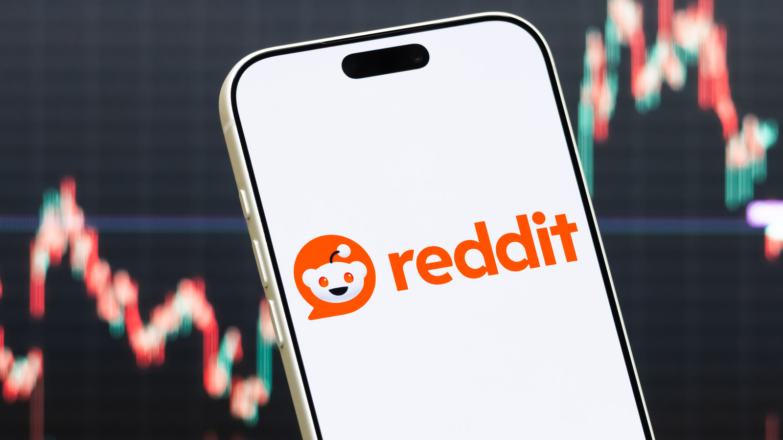 Reddit will move to logged-in only as AI eats search traffic