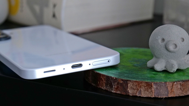 While the AS37 doesn't support wireless charging, its regular wired speed is pretty decent at up to 45 watts.