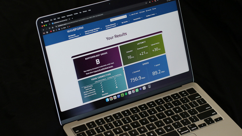 Bufferbloat test results on a laptop