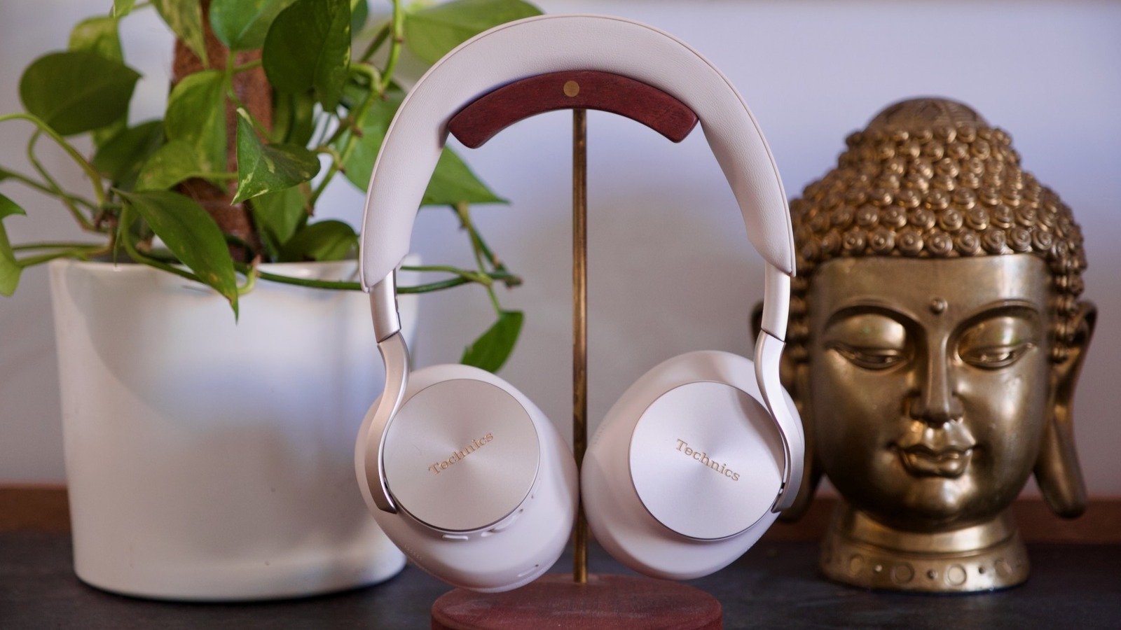 Technics EAH-A1000 review: Superior sound and excellent ANC in a premium package