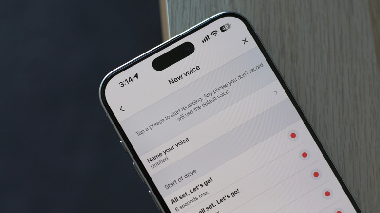 Recording your own voice directions on Waze.