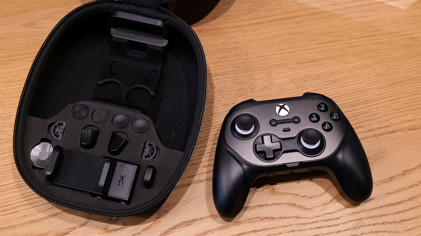 The HyperX Clutch Talon is a super configurable multi-platform gaming controller - Engadget