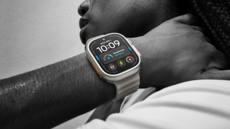 The Siri Modular watchface on an Apple Watch Ultra 4.