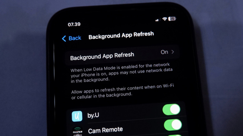 The Background App Refresh settings menu on an iPhone.