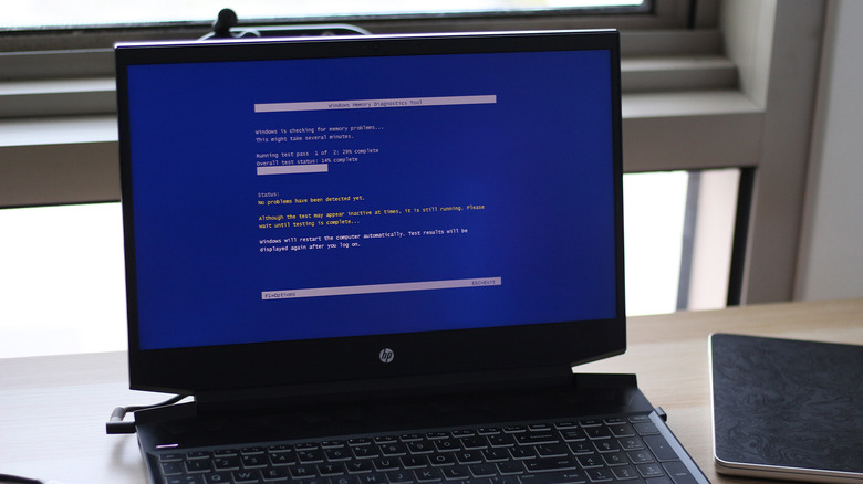 Windows laptop undergoing a memory diagnostic test.