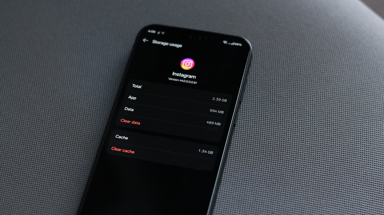 Clearing an app's cache on Android.