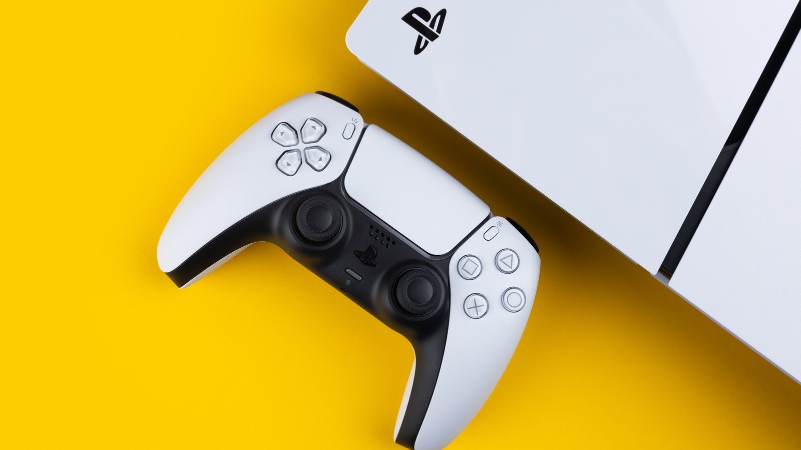 What type of power cord does a PS5 use?