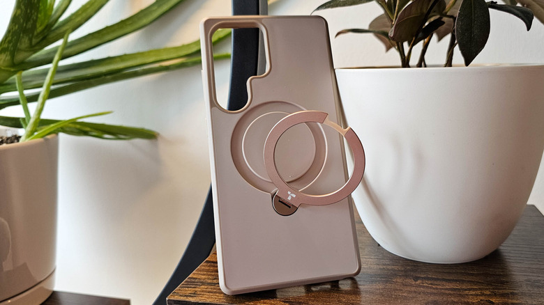 Torras smartphone case with magnetic ring