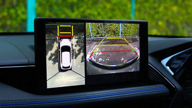 Car display showing the parking assist feature.