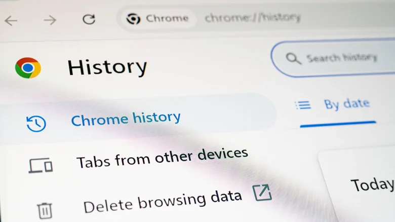 Google Chrome History page showing options for Chrome history, tabs from other devices and deleting browsing data.