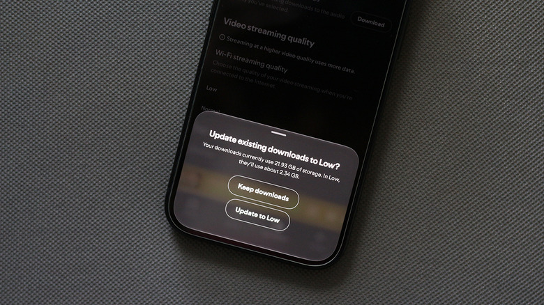 Changing download quality on Spotify.