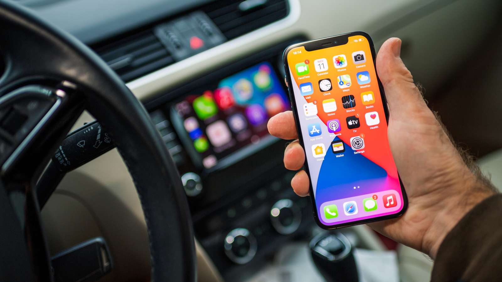Wired vs. wireless CarPlay: How are they different & which is better to use?