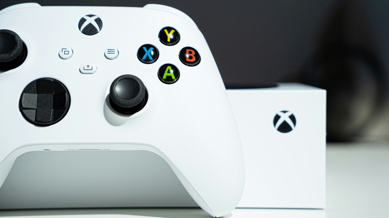 Xbox Series S and an Xbox controller