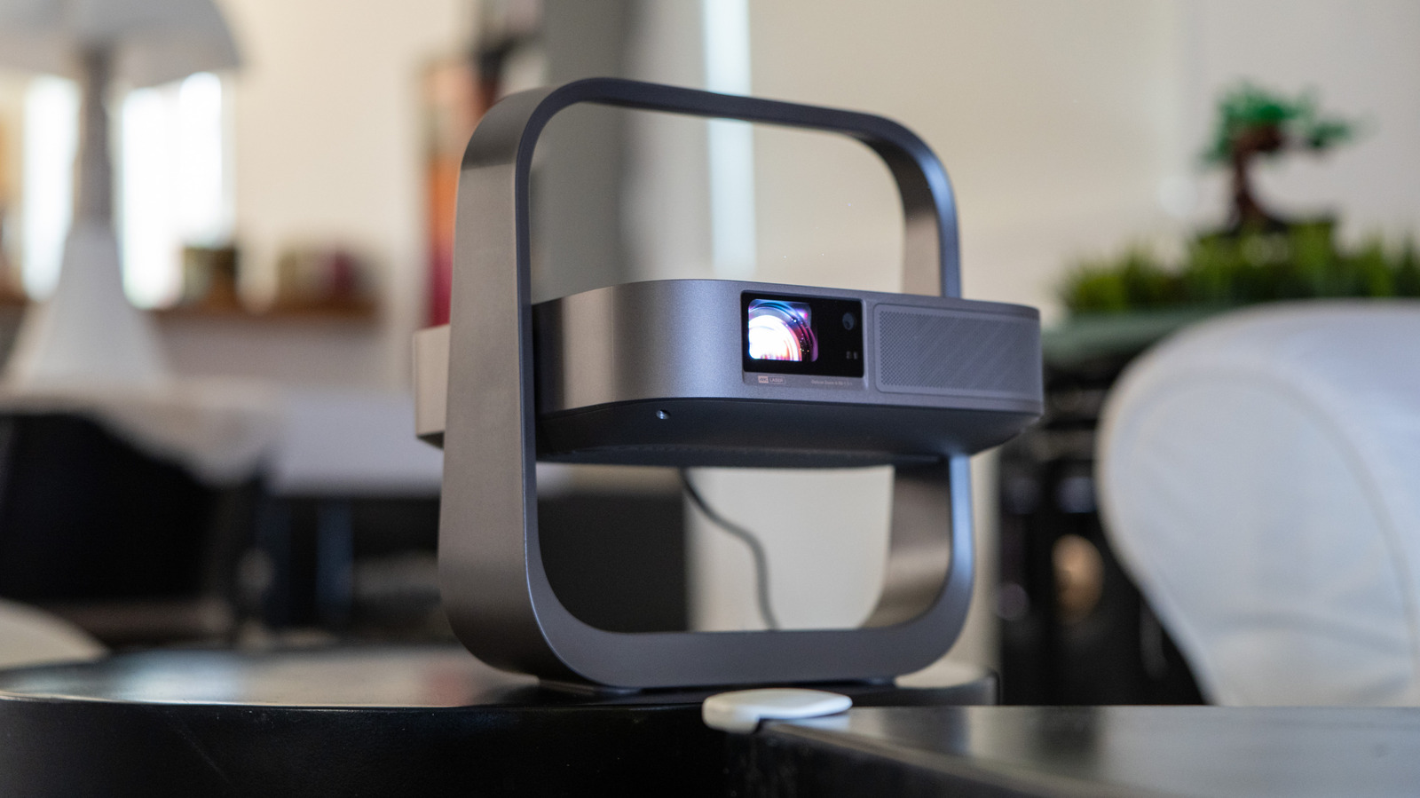 https://www.engadget.com/img/gallery/xgimi-elfin-flip-4k-review-an-ultra-portable-laser-projector-with-sharp-video-quality/l-intro-1783368156.jpg
