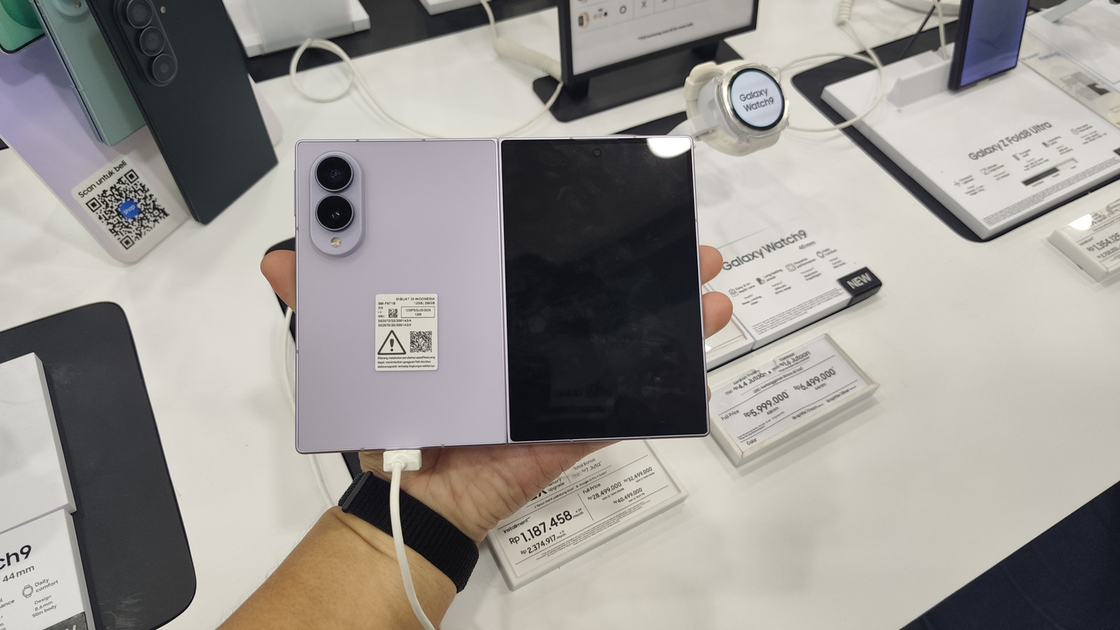 https://www.engadget.com/img/gallery/you-can-use-dex-on-the-galaxy-z-fold-8s-inner-screen-with-this-trick/l-intro-1789458300.jpg