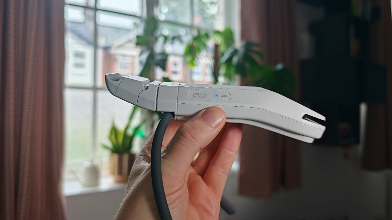The Reon Pocket Pro Plus in side profile.